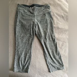 New Balance “NB Dry” Gray Capri leggings